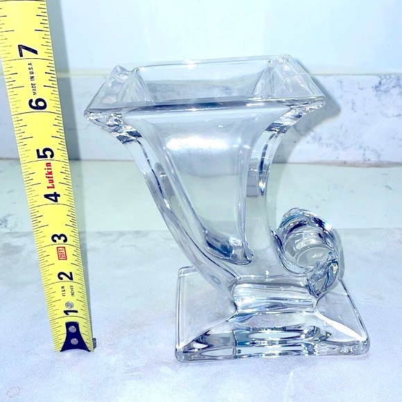 New Martinsville Cornucopia Vase Vintage Art Deco Heavy Crystal Square Base EUC - Picture 7 of 9